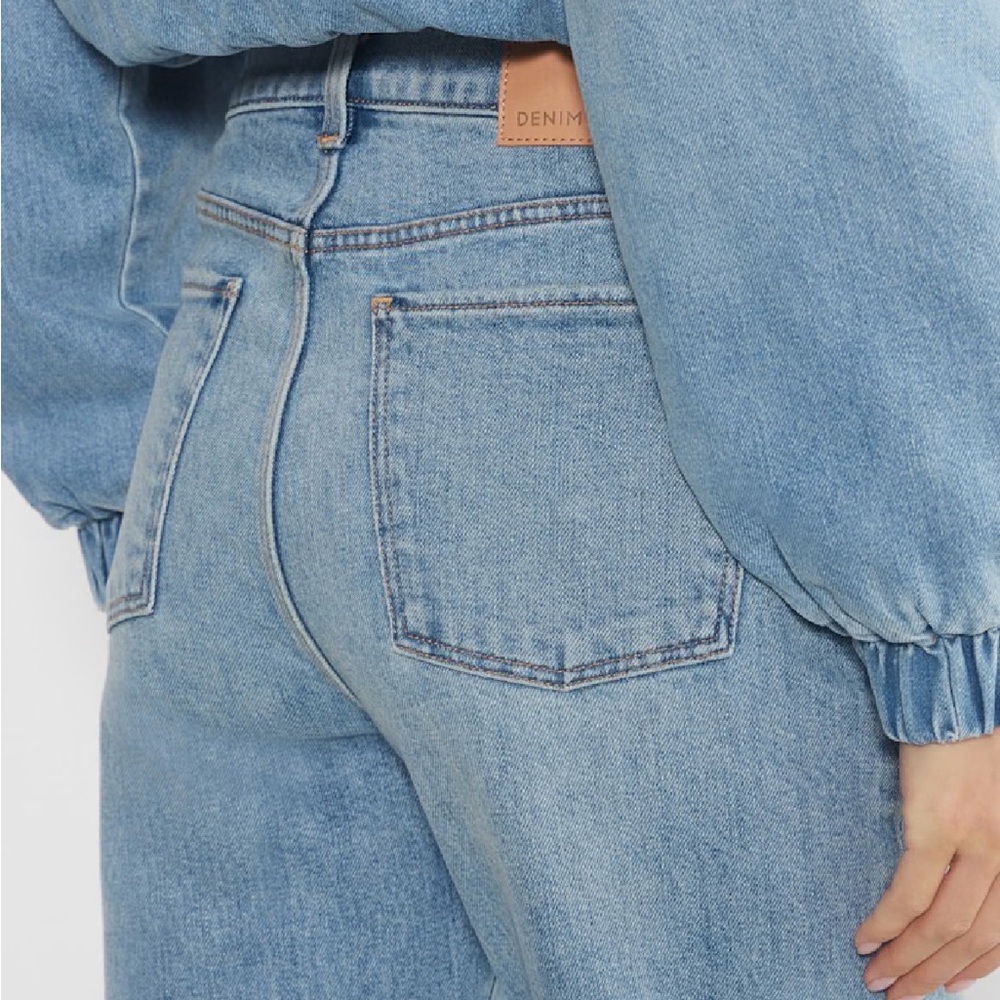 Aritzia Denim Forum The 90's Sculpt Mid-rise Straight Jean | Size 26 - Picture 6 of 14